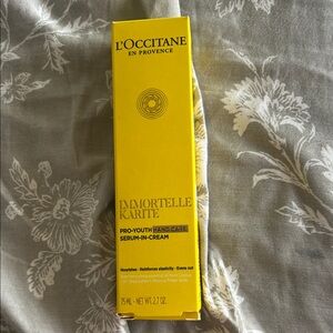 L'OCCITANE Immortelle Karité Serum-In-Cream - Bright Yellow